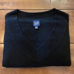 Gap woman’s V-neck sweater black - size medium